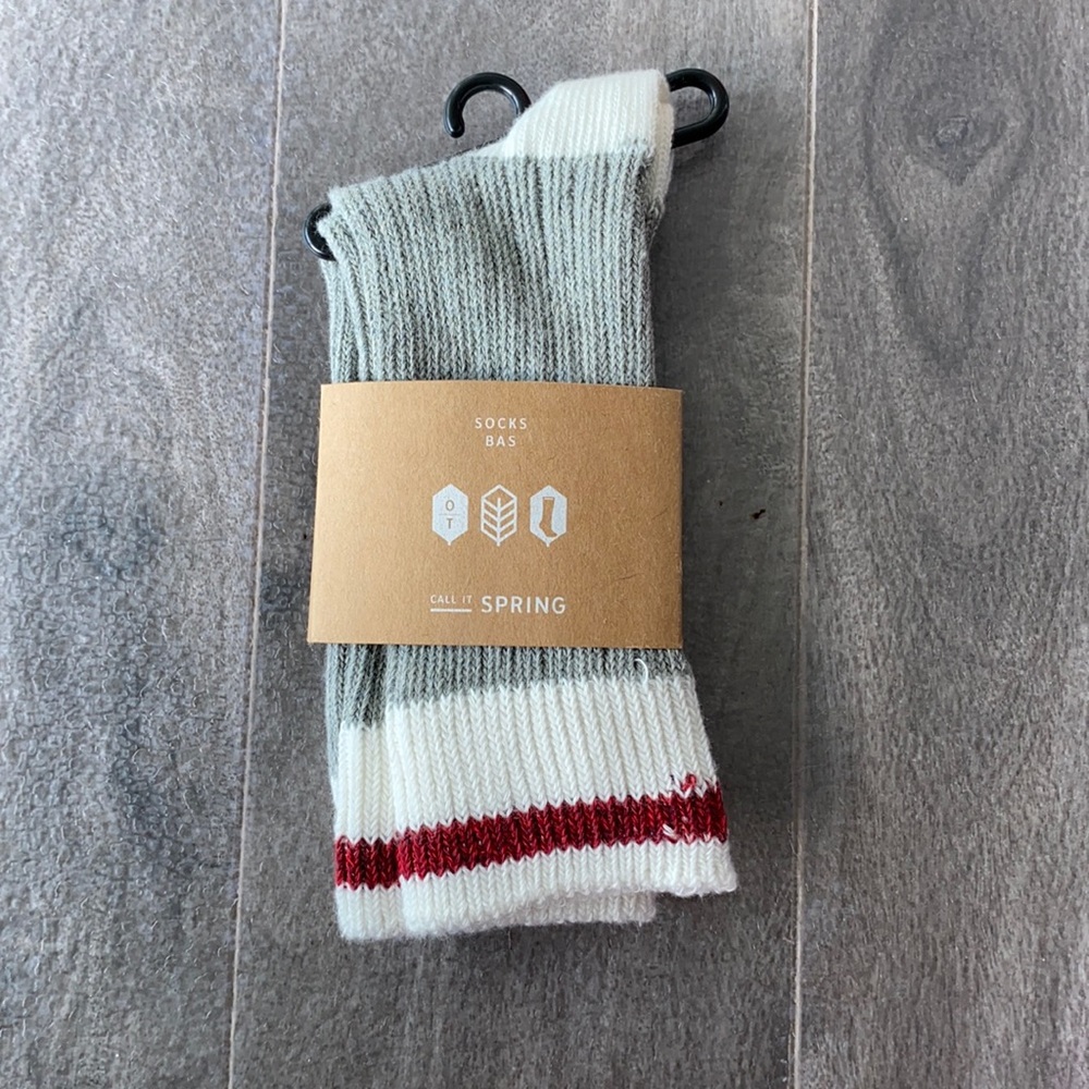 Women’s Call It Spring cabin socks - grey